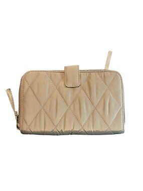 Vera Bradley Tan Quilted Wallet Snap Closure Zipper Back Card Slots